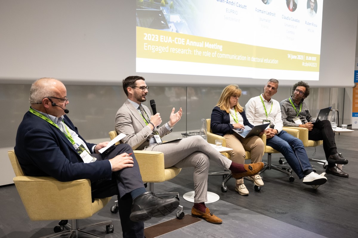 Ruben Riosa participated in the first panel discussion: “Doctoral education as communication hubs.” From left: Peter Hanenberg, Ruben Riosa, Cláudia Cavadas, Gian-Andri Casutt, and Romain Ledroit.
