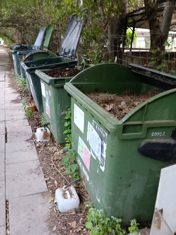 Vermicomposting station